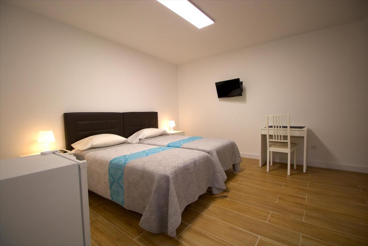 Las Palmas Smart Rooms Exterior photo