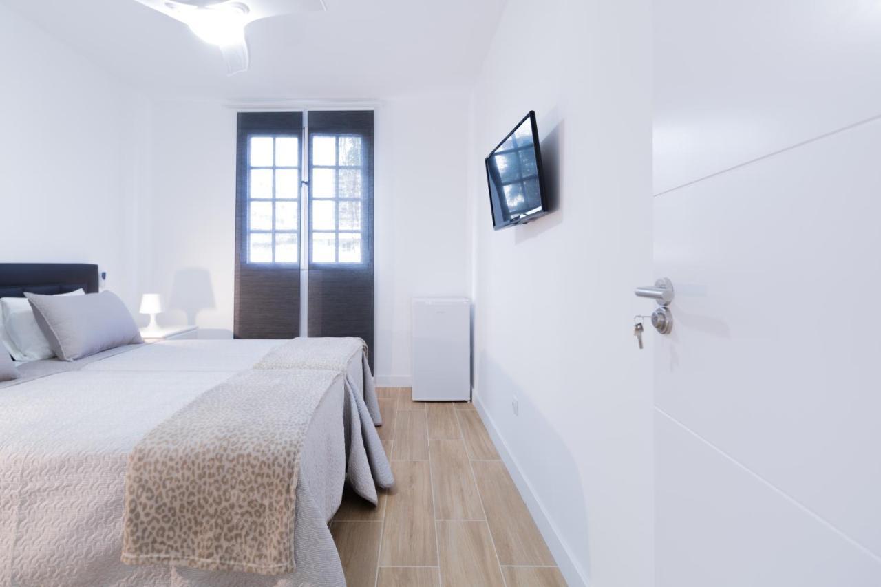 Las Palmas Smart Rooms Exterior photo